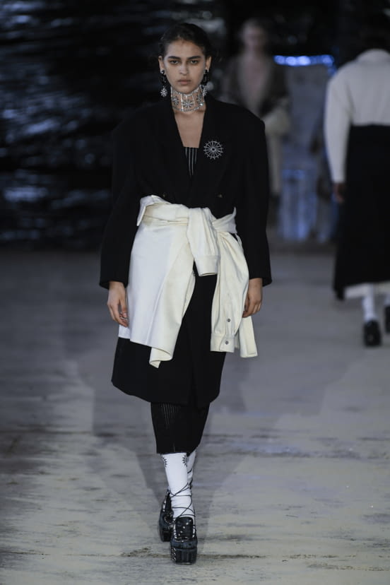 woman<br>FW22