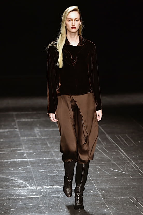 woman<br>FW22
