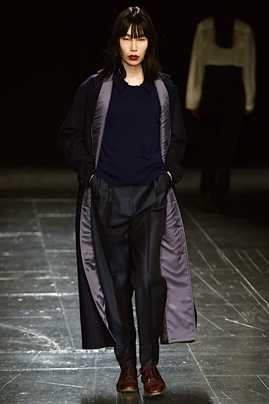 woman<br>FW22