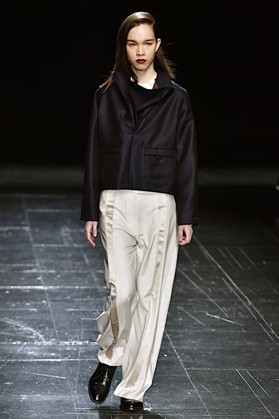 woman<br>FW22