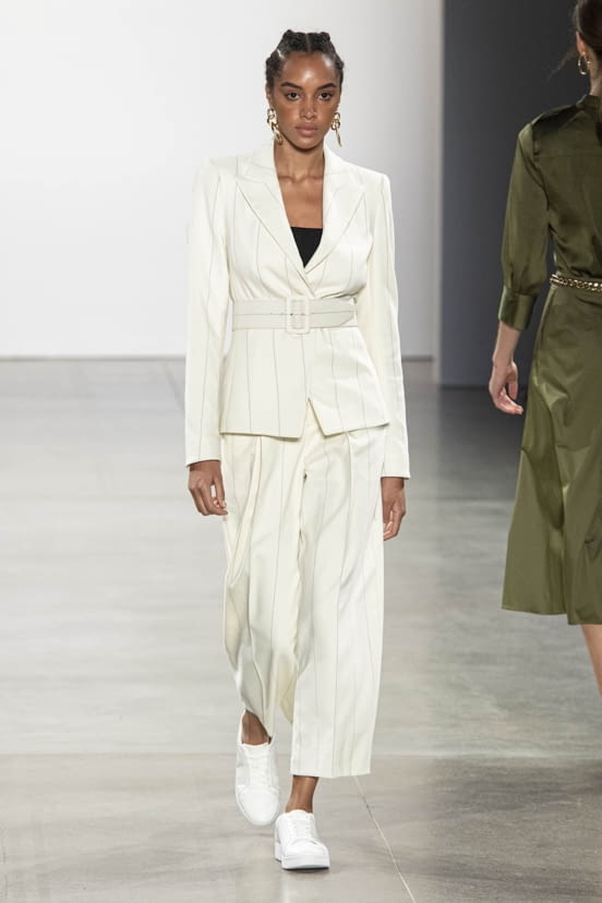 woman<br>SS20