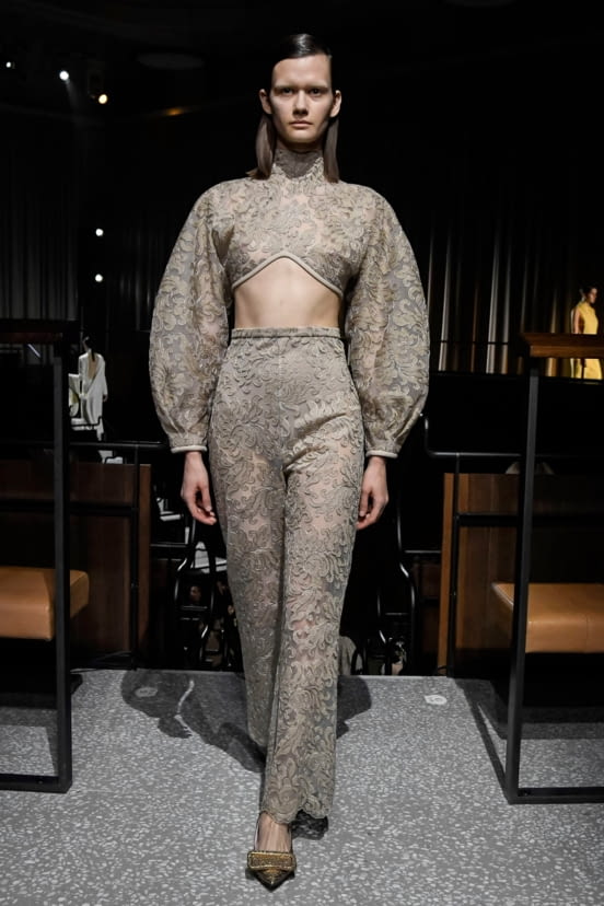 woman<br>FW20