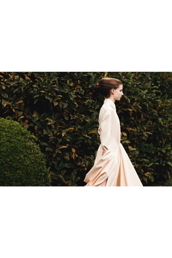 woman<br>SS22