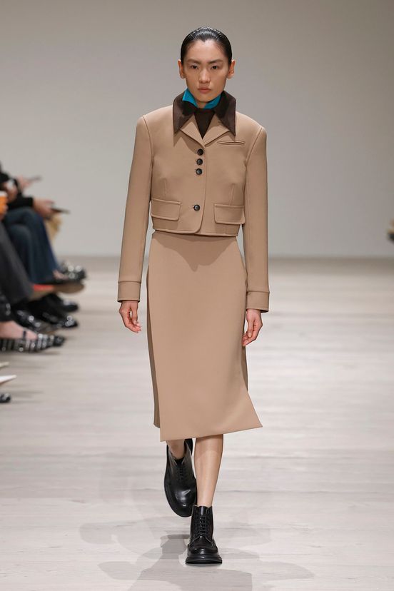 woman<br>FW25