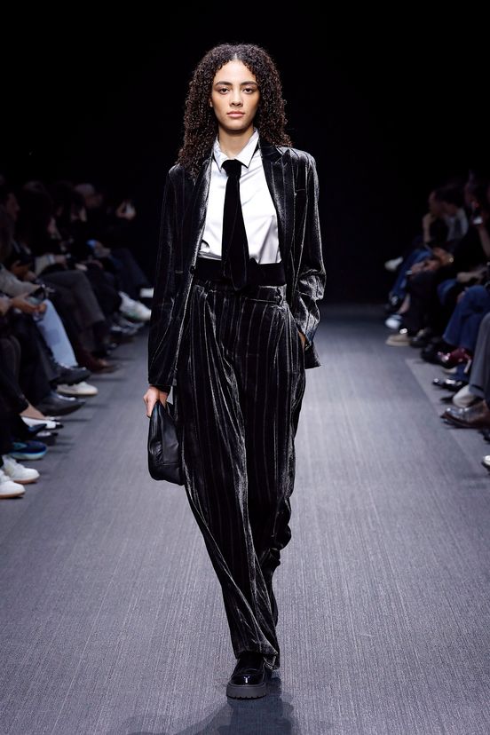 woman<br>FW25