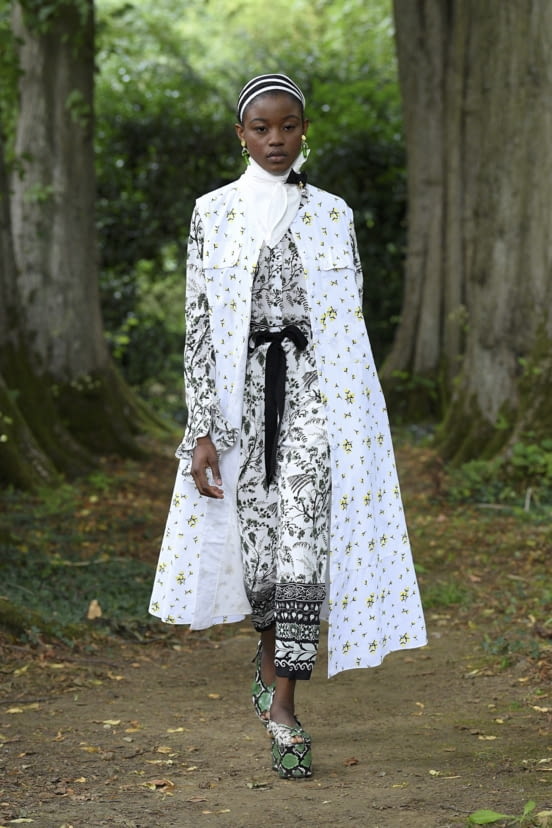 woman<br>SS21