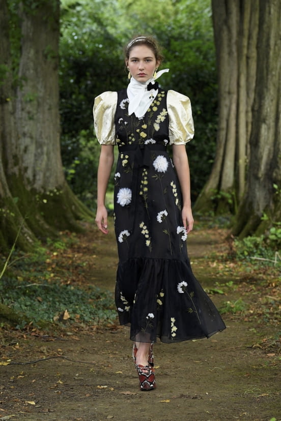 woman<br>SS21