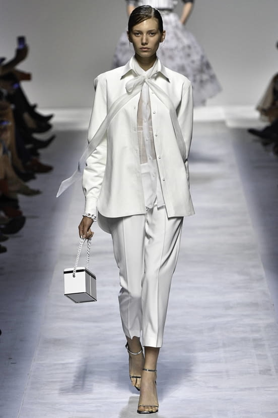 woman<br>SS19