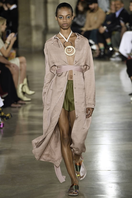 woman<br>SS19