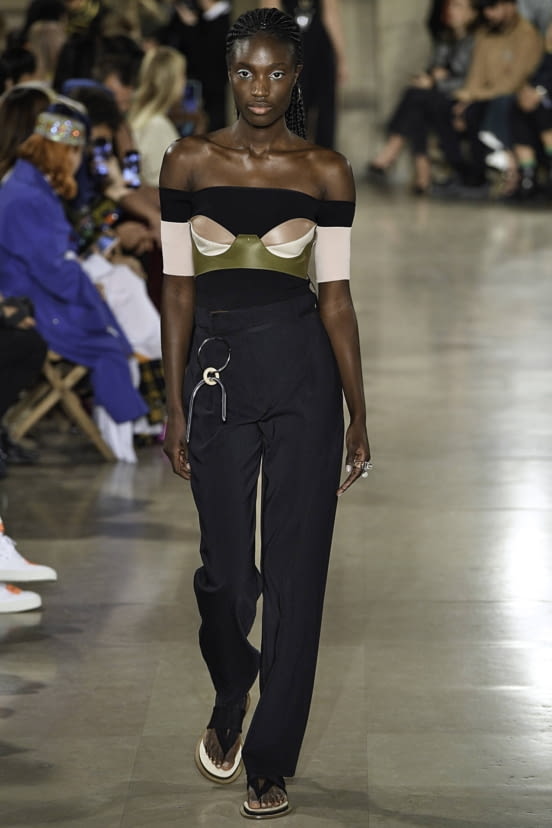 woman<br>SS19
