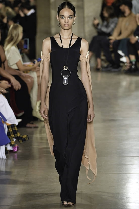 woman<br>SS19