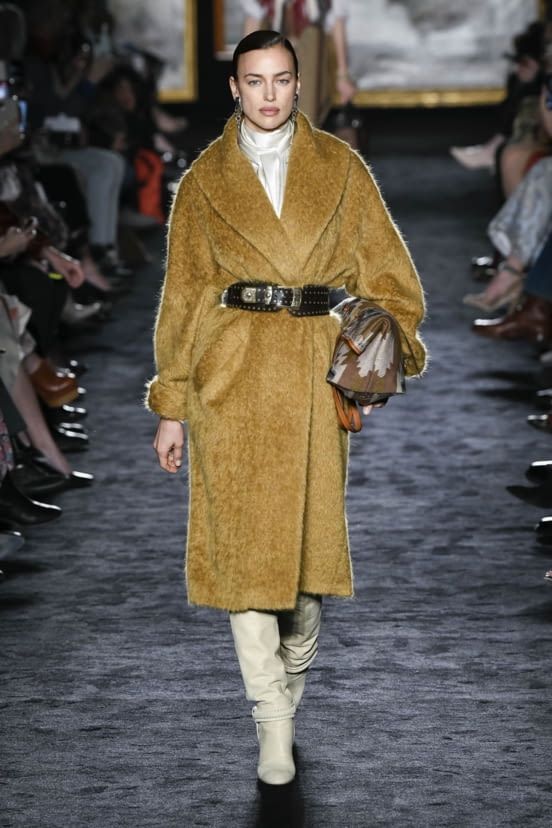 woman<br>FW20