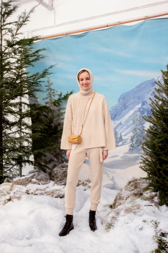 woman<br>FW21