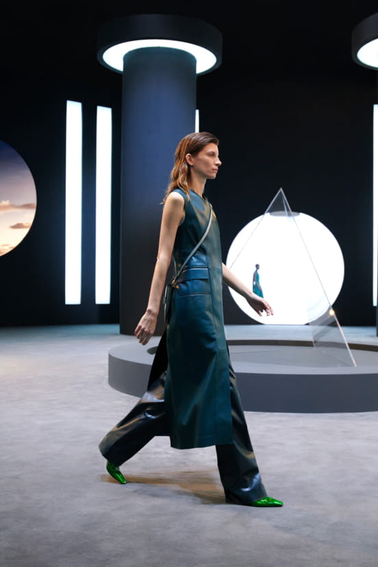 woman<br>FW21