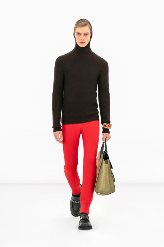 woman<br>FW22