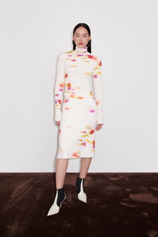 woman<br>Resort 2025