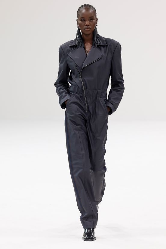 woman<br>FW23