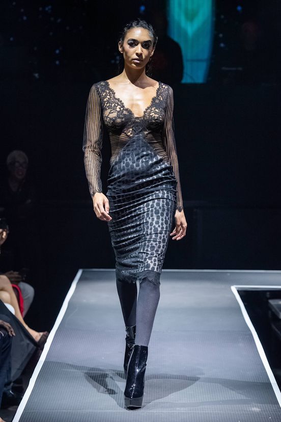 woman<br>RS24