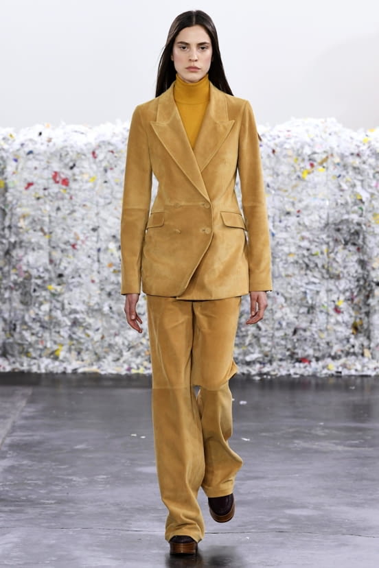 woman<br>FW20