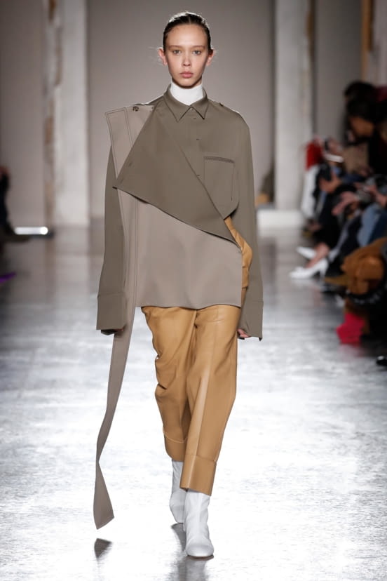 woman<br>FW18