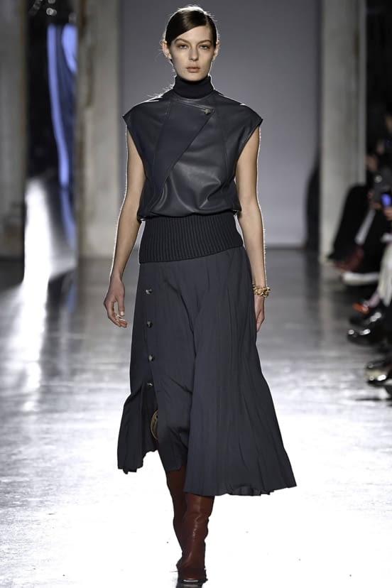 woman<br>FW19