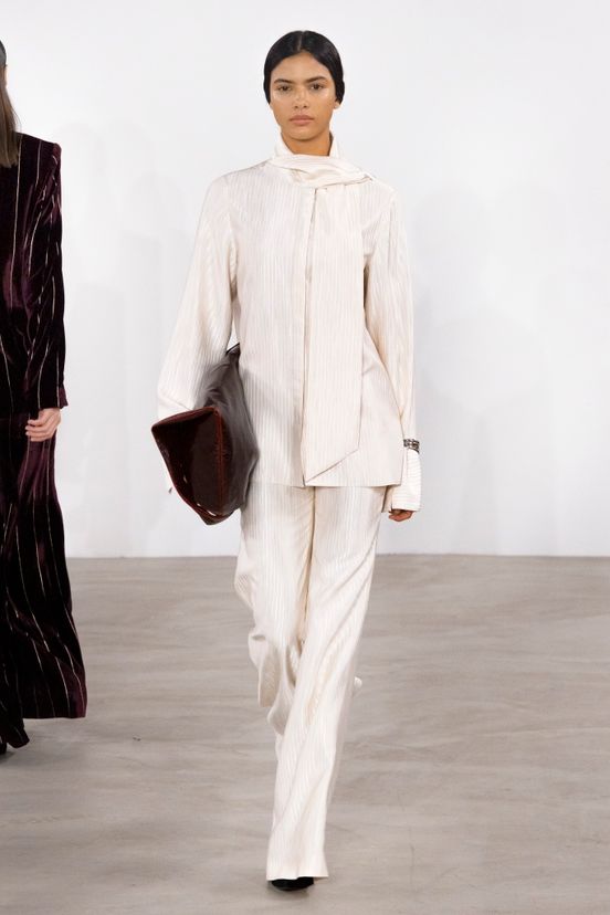 woman<br>FW24