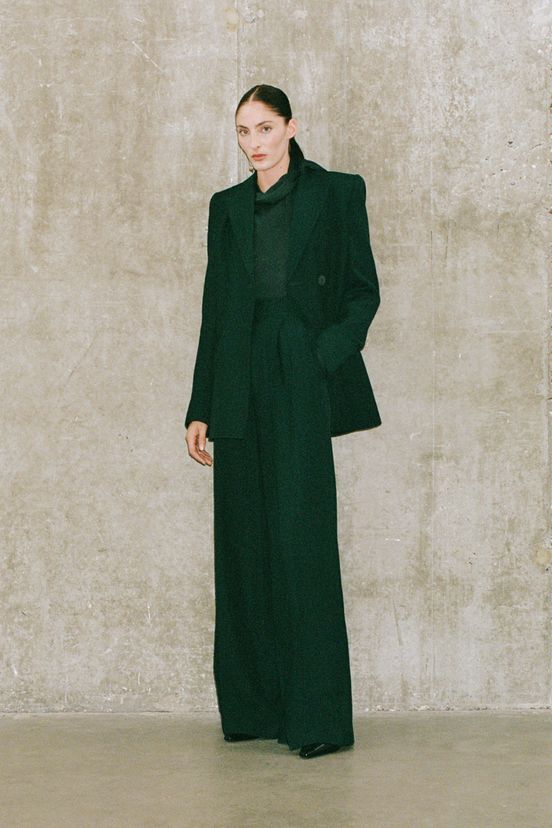 woman<br>Resort 2025