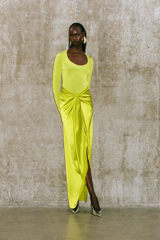 woman<br>Resort 2025