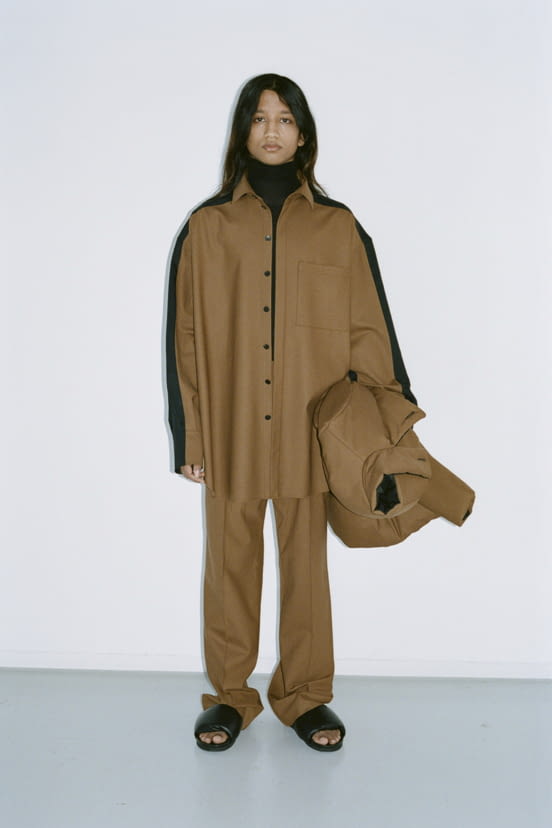 woman<br>FW21