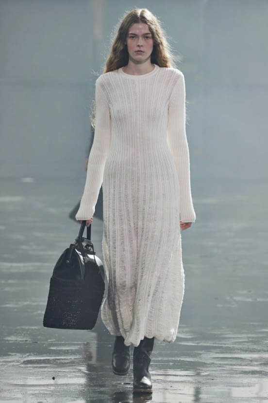 woman<br>FW21