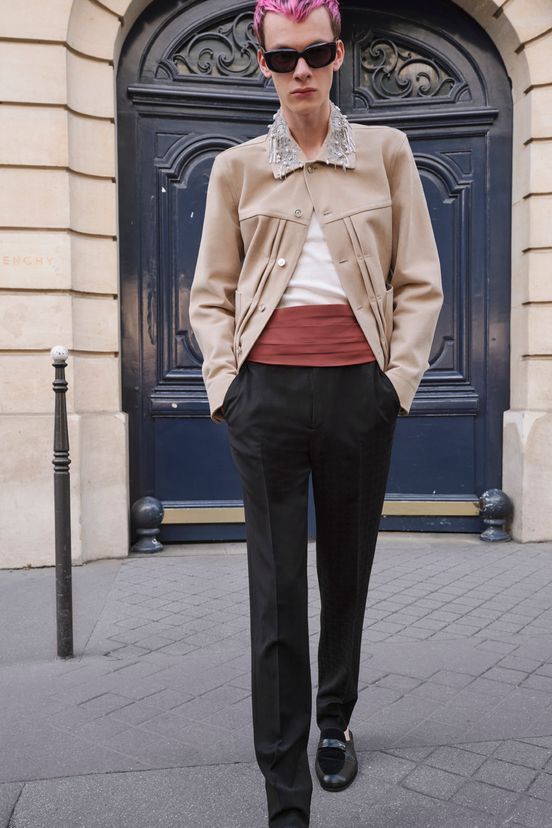 woman<br>Resort 2025