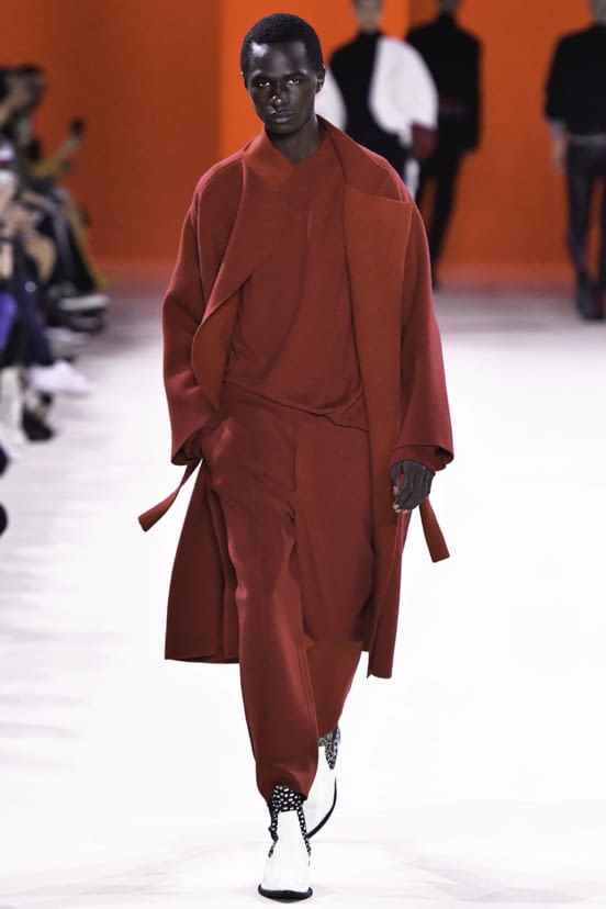 woman<br>FW19