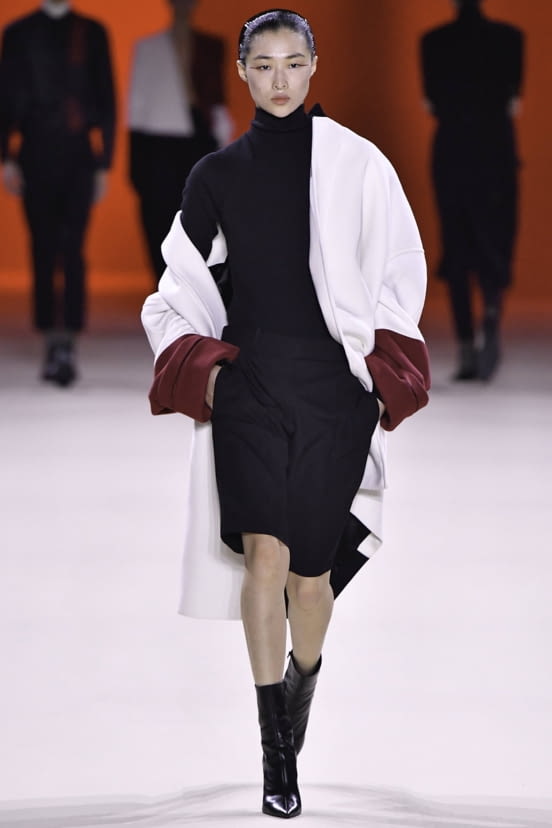 woman<br>FW19