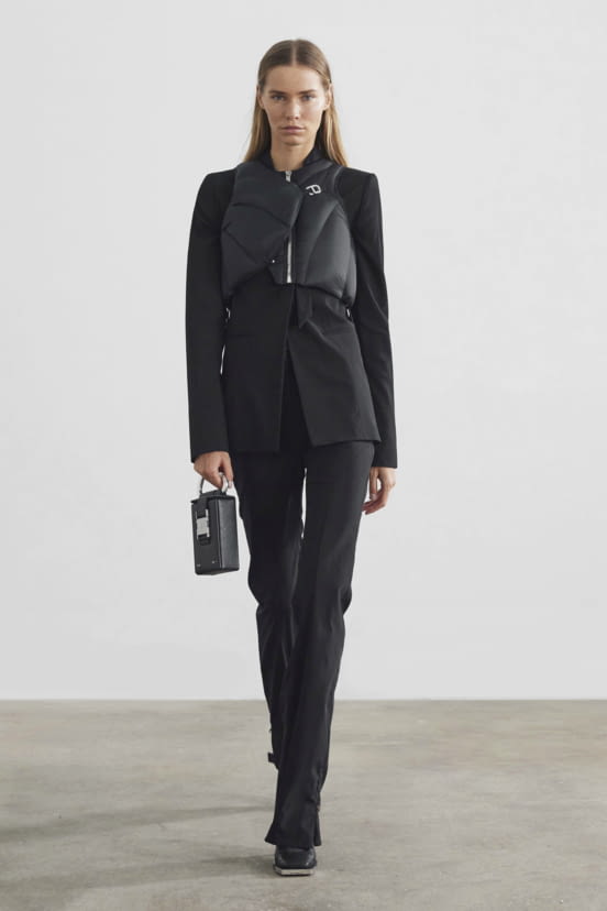 woman<br>FW21