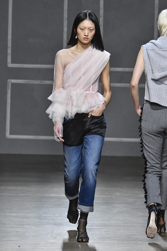 woman<br>FW20