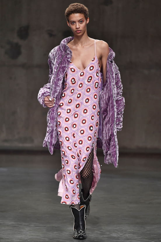 woman<br>F/W 17