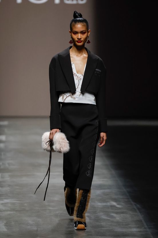 woman<br>FW24