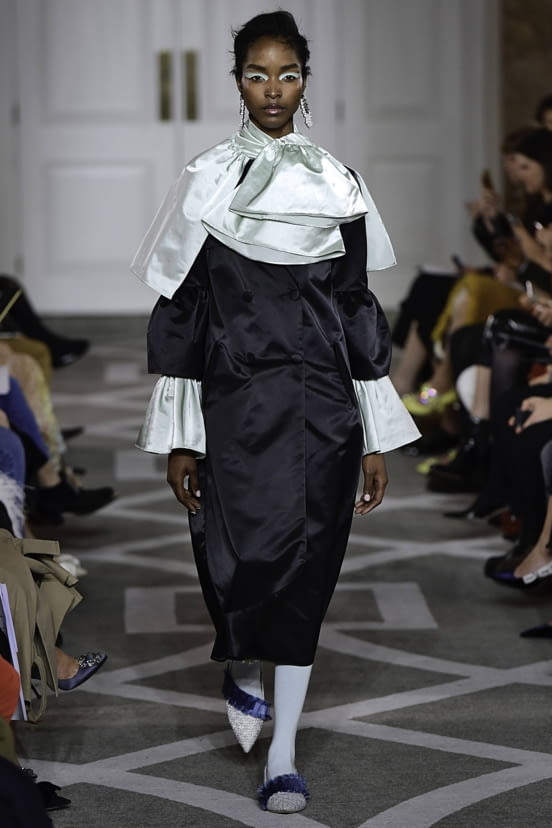 woman<br>FW19