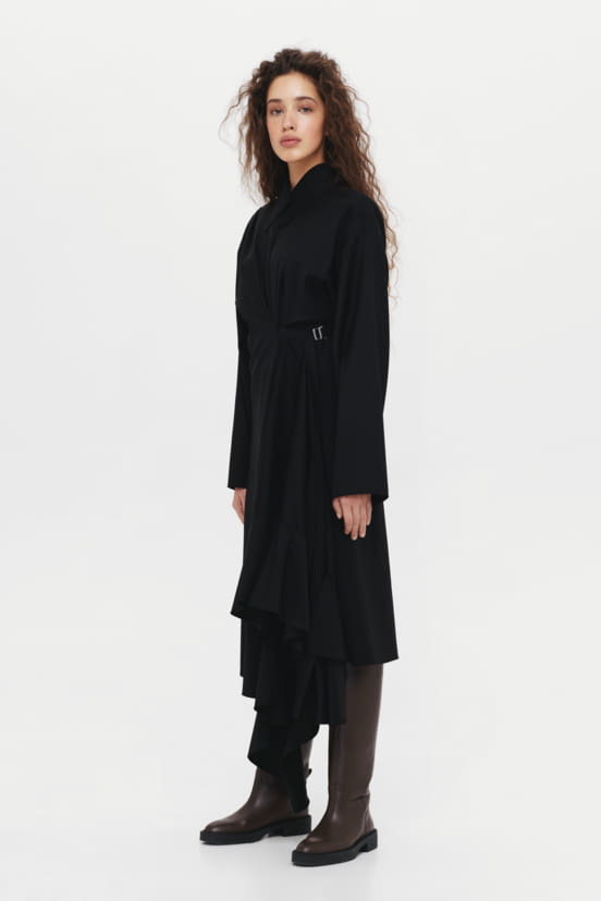 woman<br>FW22