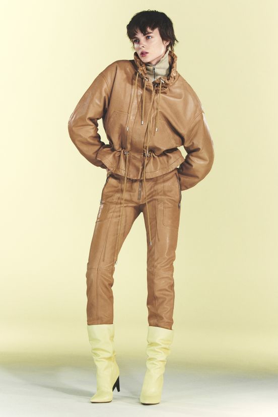 woman<br>RS23