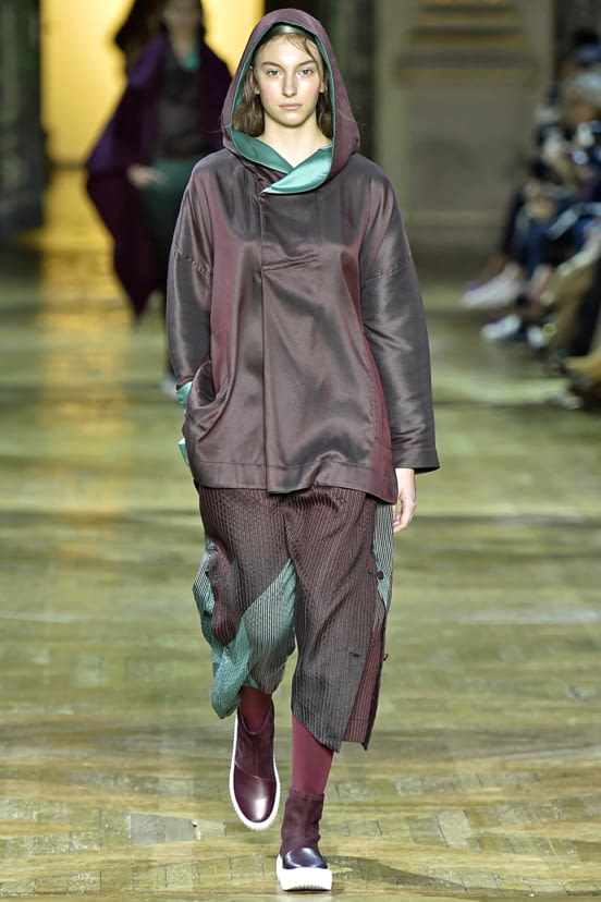 woman<br>F/W 17