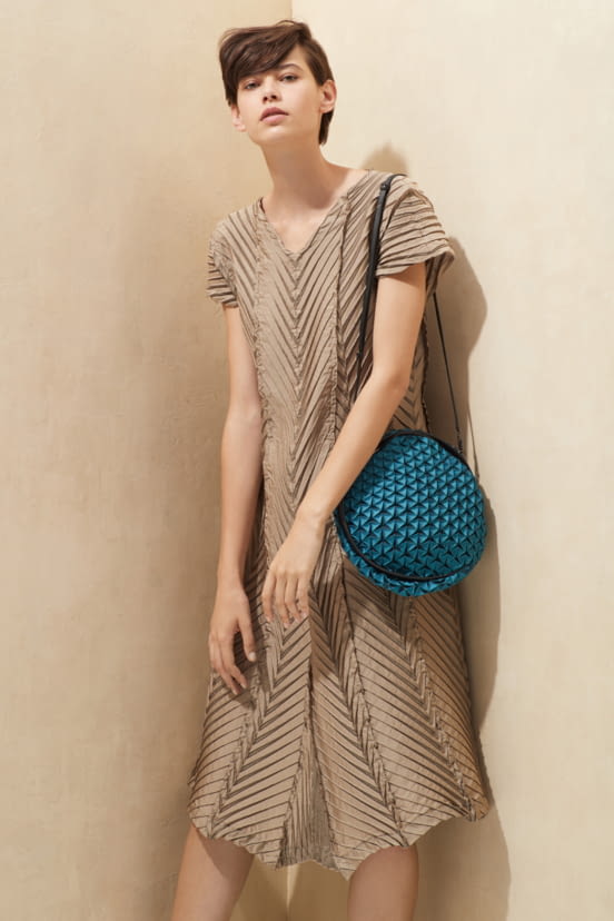 woman<br>RS19