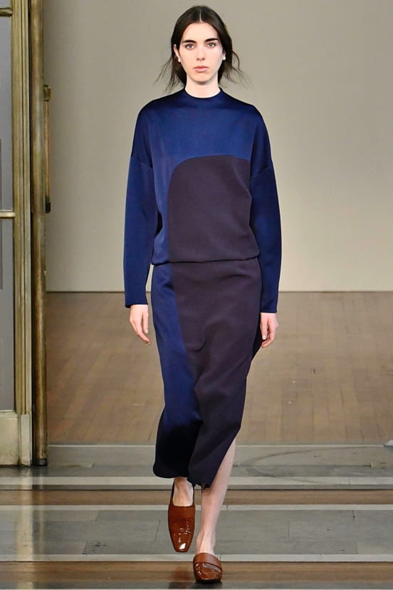 woman<br>FW19