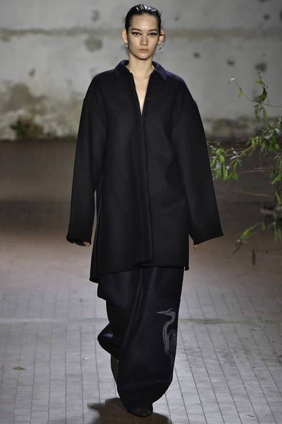 woman<br>FW19