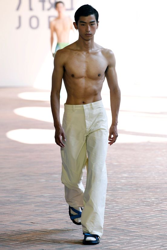 man<br>SS23