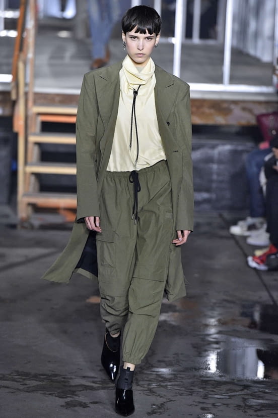 woman<br>FW19