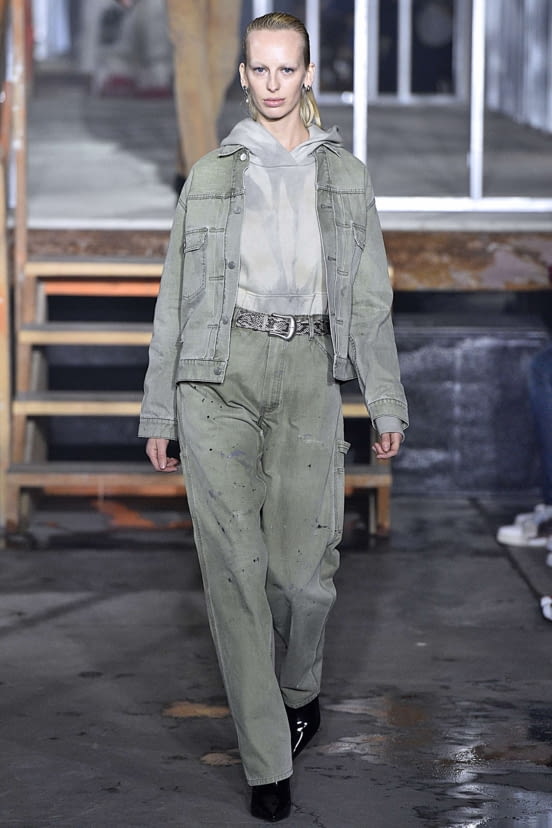 woman<br>FW19