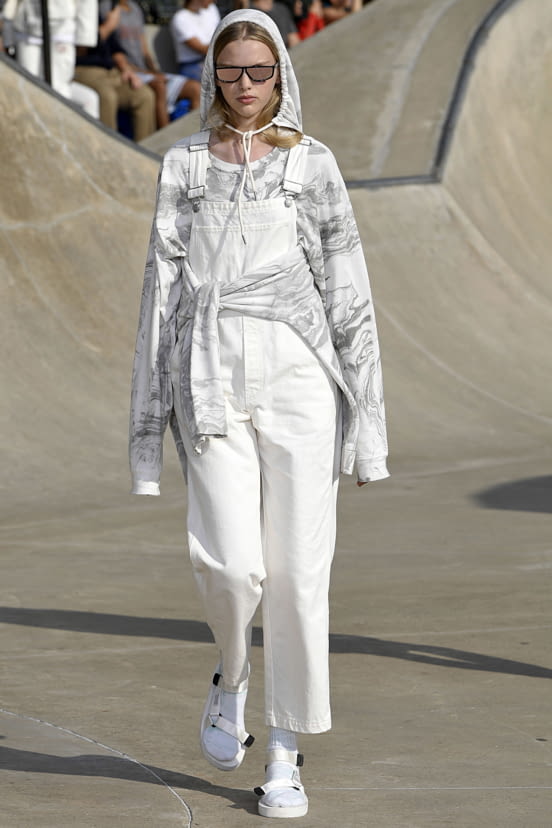 woman<br>SS19