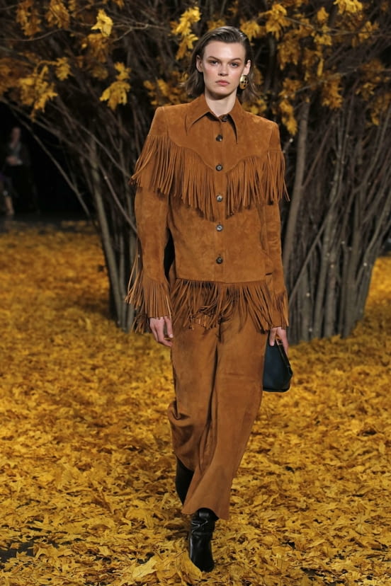 woman<br>FW19