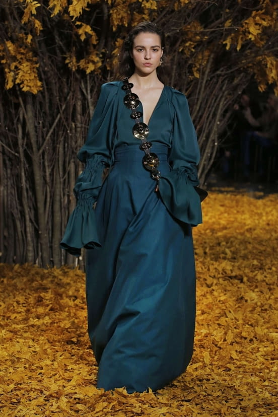 woman<br>FW19